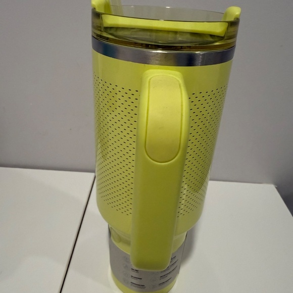 Stanley x Calia Limited Edition 40oz Tumbler Yellow Limited Edition - Picture 4 of 6